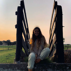 Meet your Posher, Mia